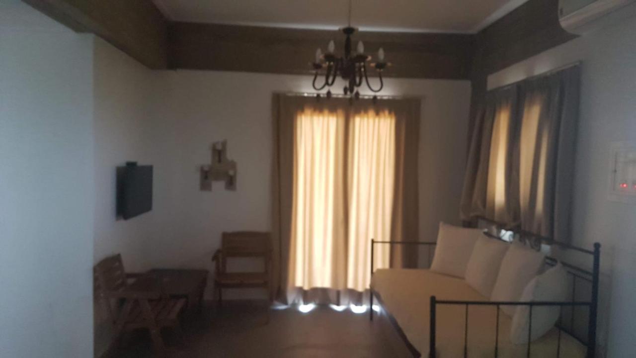 Megalos Kampos Marathopoli Bagian luar foto